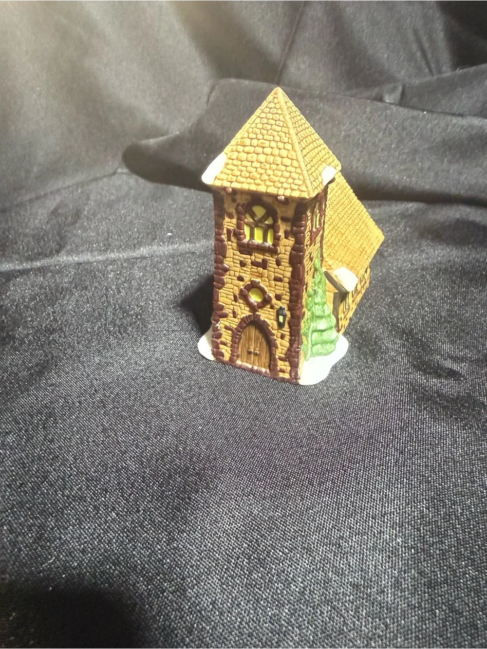 Department 56 decorative village